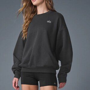 Alo Yoga Accolade Crew Neck Pullover in Anthracite, Size Medium